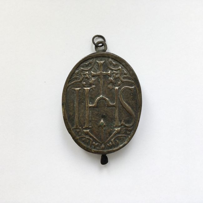 Reliquienkapsel IHS mit 5 Reliquien - 18. Jahrhundert