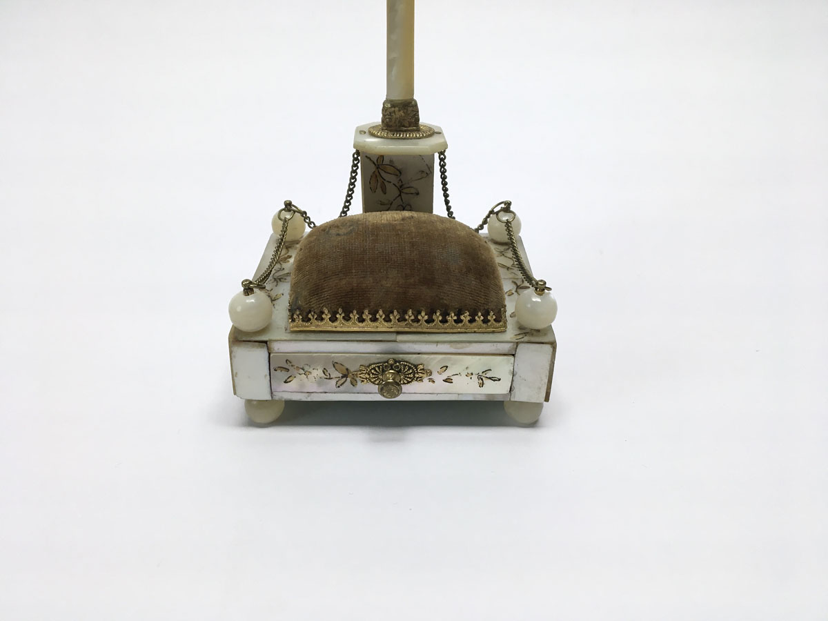 Schmuckständer – Nécessaire aus Perlmutt, 19. Jahrhundert